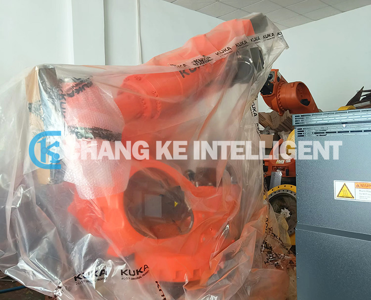 Complete KUKA robot KR 210 R2700-2/FLR